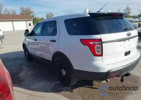 2014 Ford Police Interceptor z USA, uszkodzony, nr VIN 1FM5K8AR6EGA38323